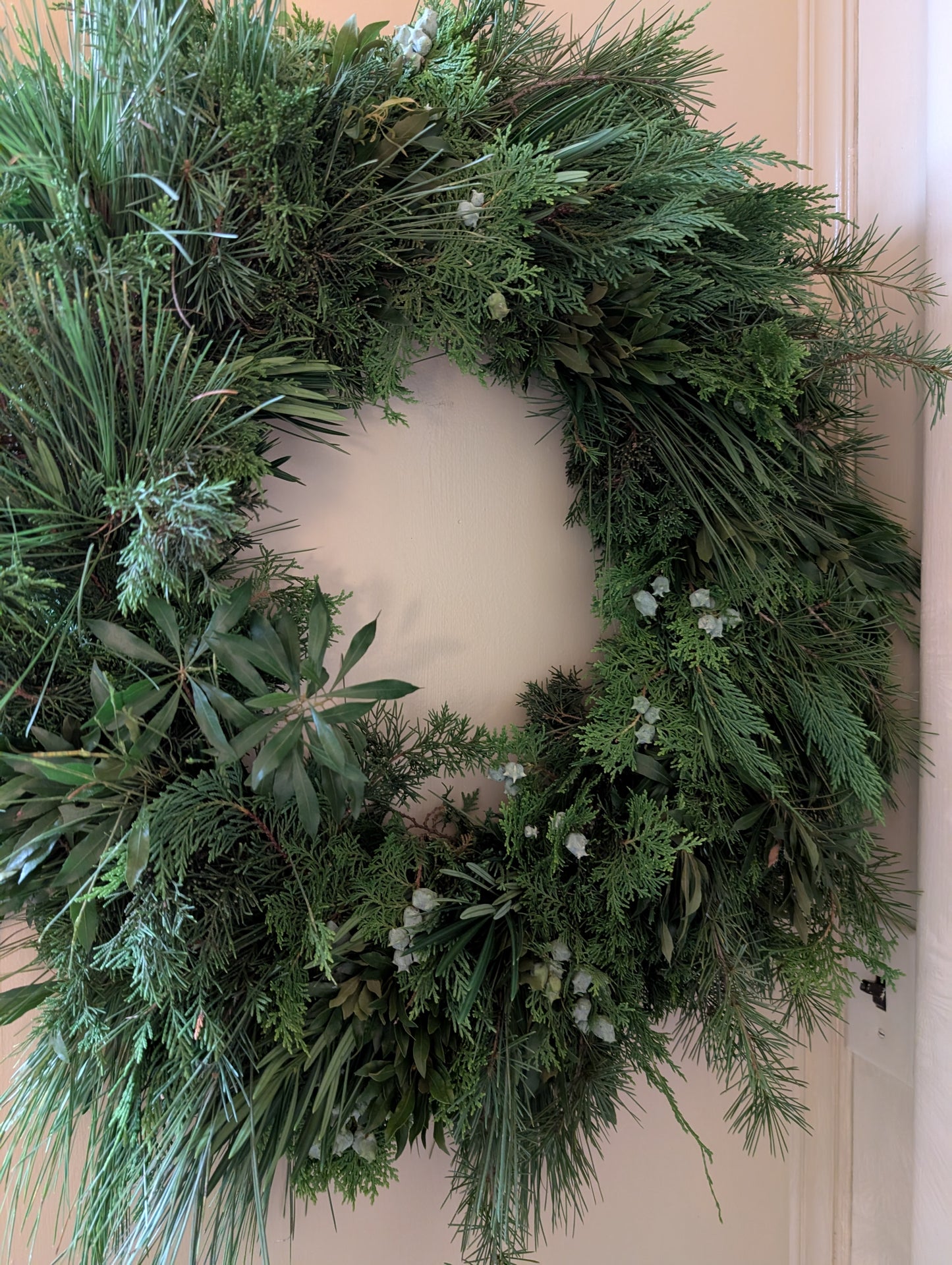 Lucknow Southern Fresh NC Evergreens Wreath