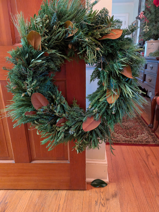 The Classic Lucknow Southern Fresh Evergreens/Magnolia  Wreath